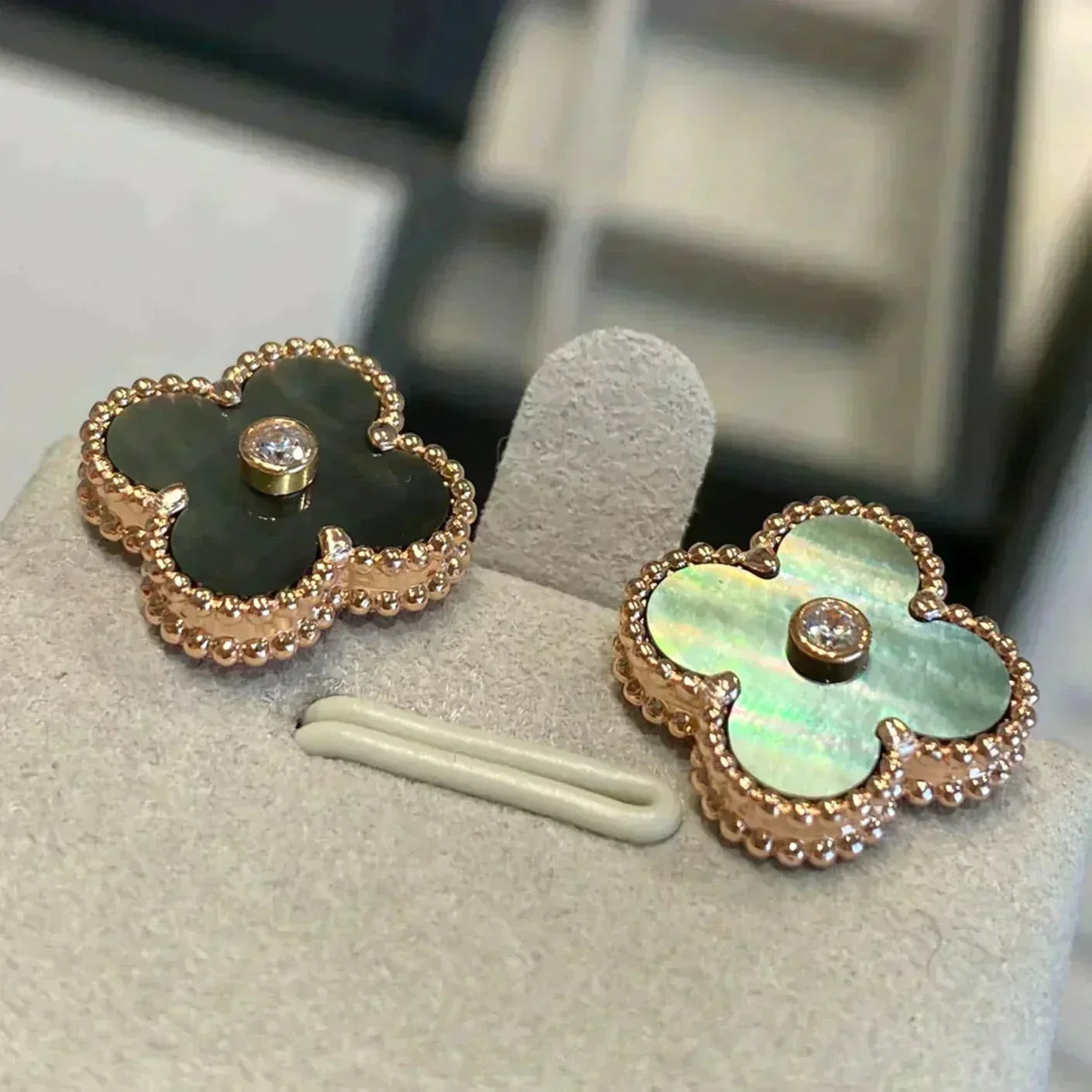 ¡®Imperial¡¯CLOVER MEDIUM 1 MOTIFS GRAY MOP  DIAMOND EARRINGS