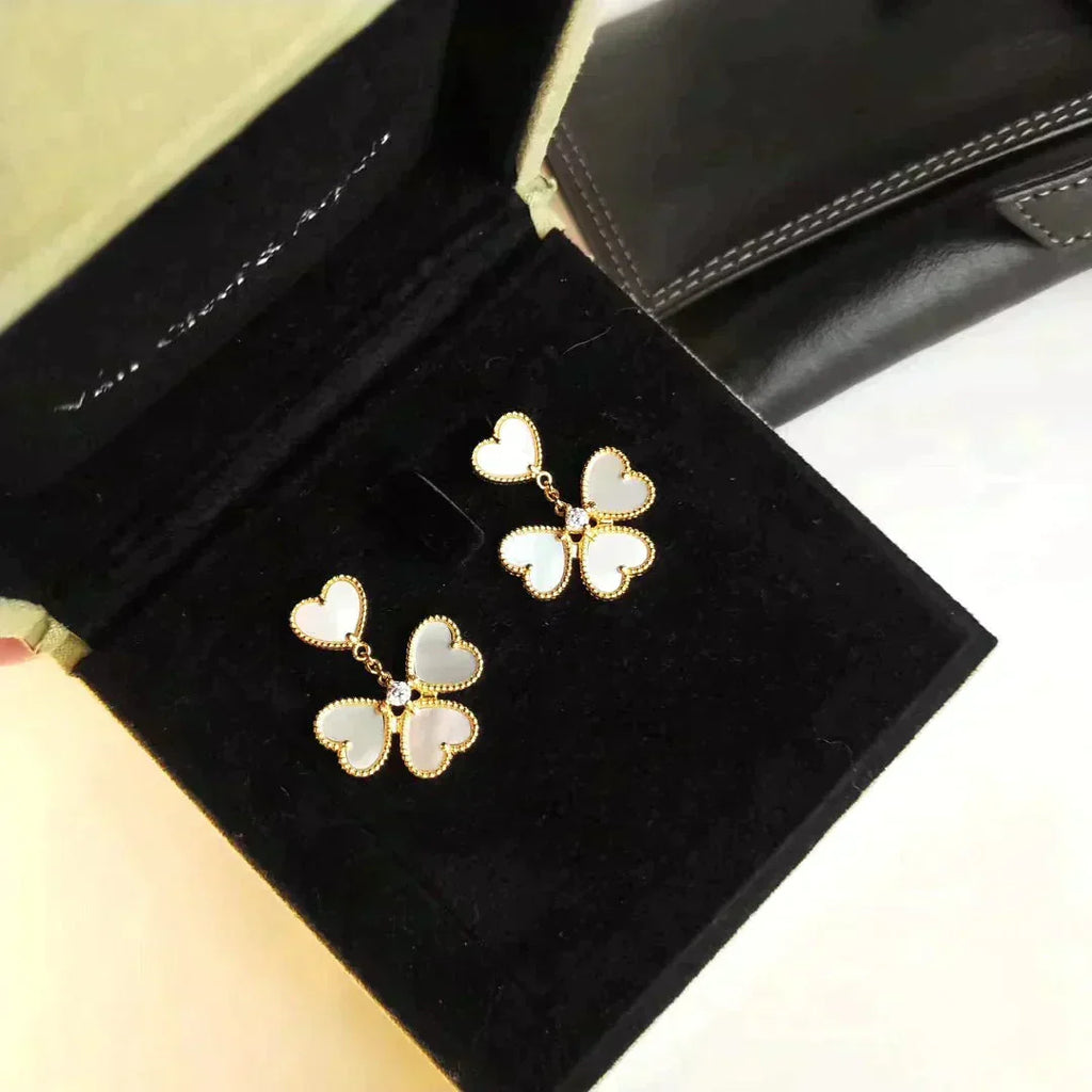 ¡®Imperial¡¯CLOVER SWEET WHITE MOP EARRINGS