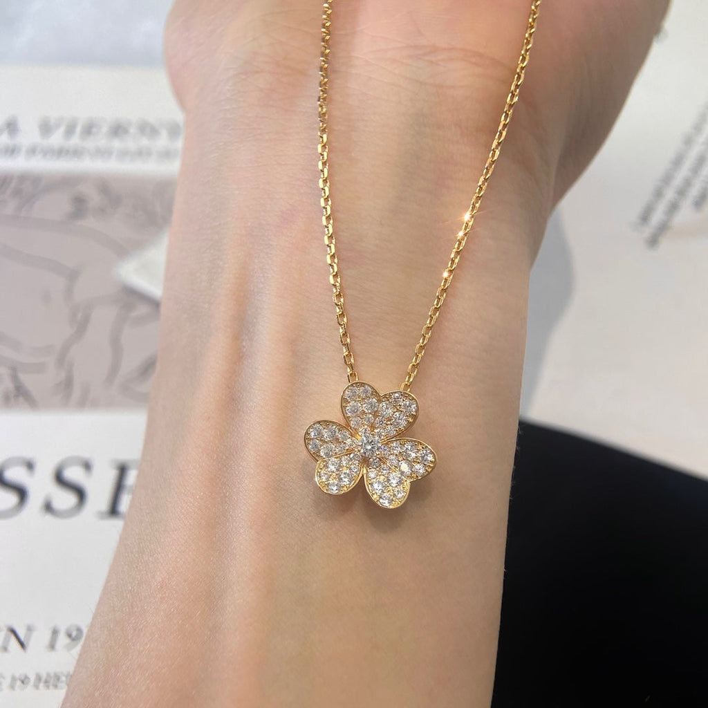 ¡®Imperial¡¯FLOWER DIAMOND NECKLACE