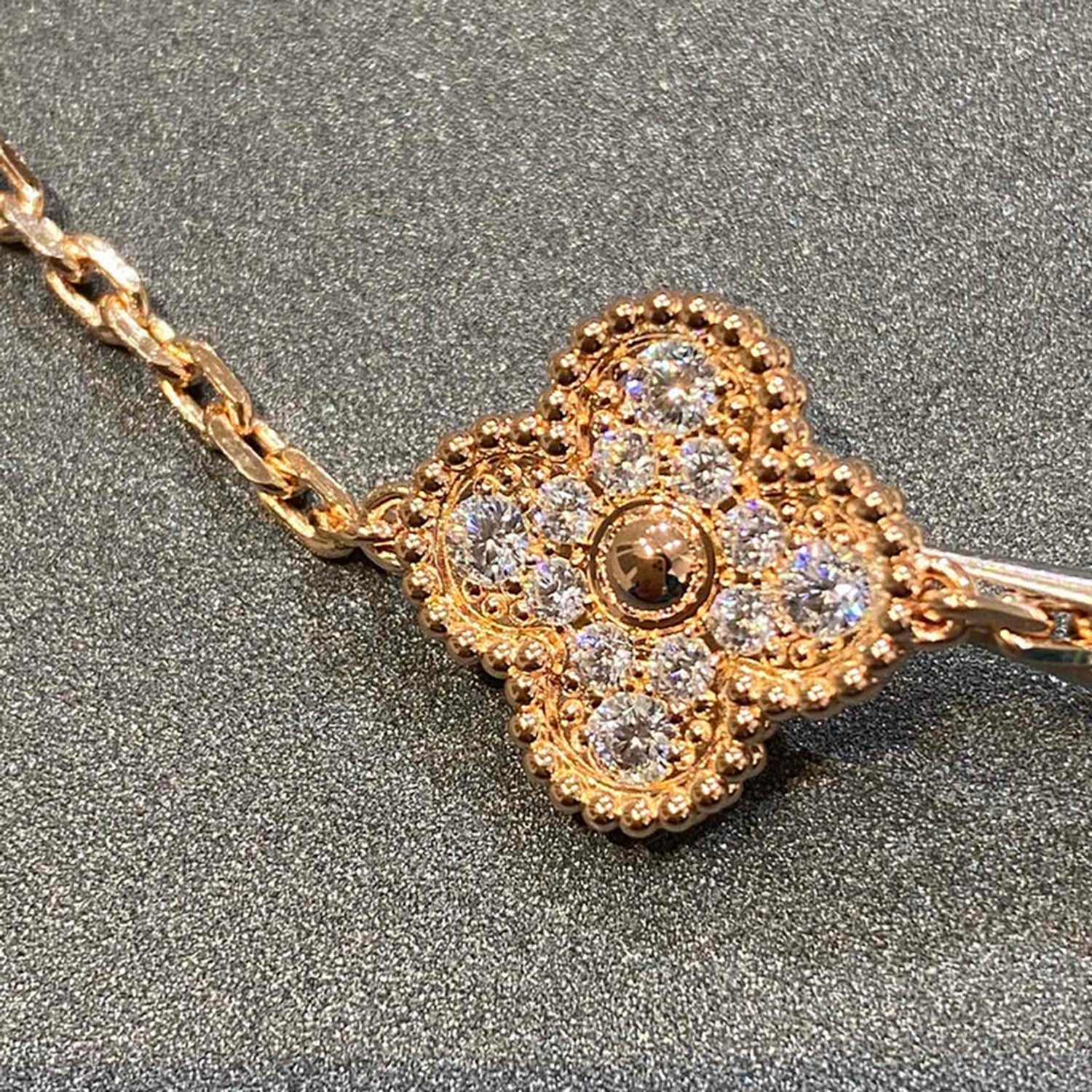 ¡®Imperial¡¯CLOVER 5 MOTIFS  FULL DIAMOND BRACELET