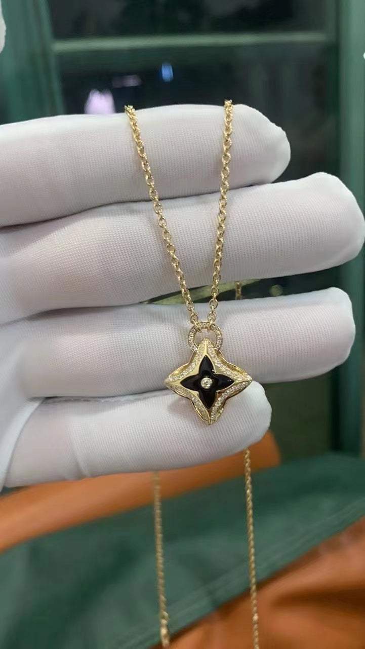 ¡®Imperial¡¯STAR PEDANT PINK GOLD DIAMOND NECKLACE