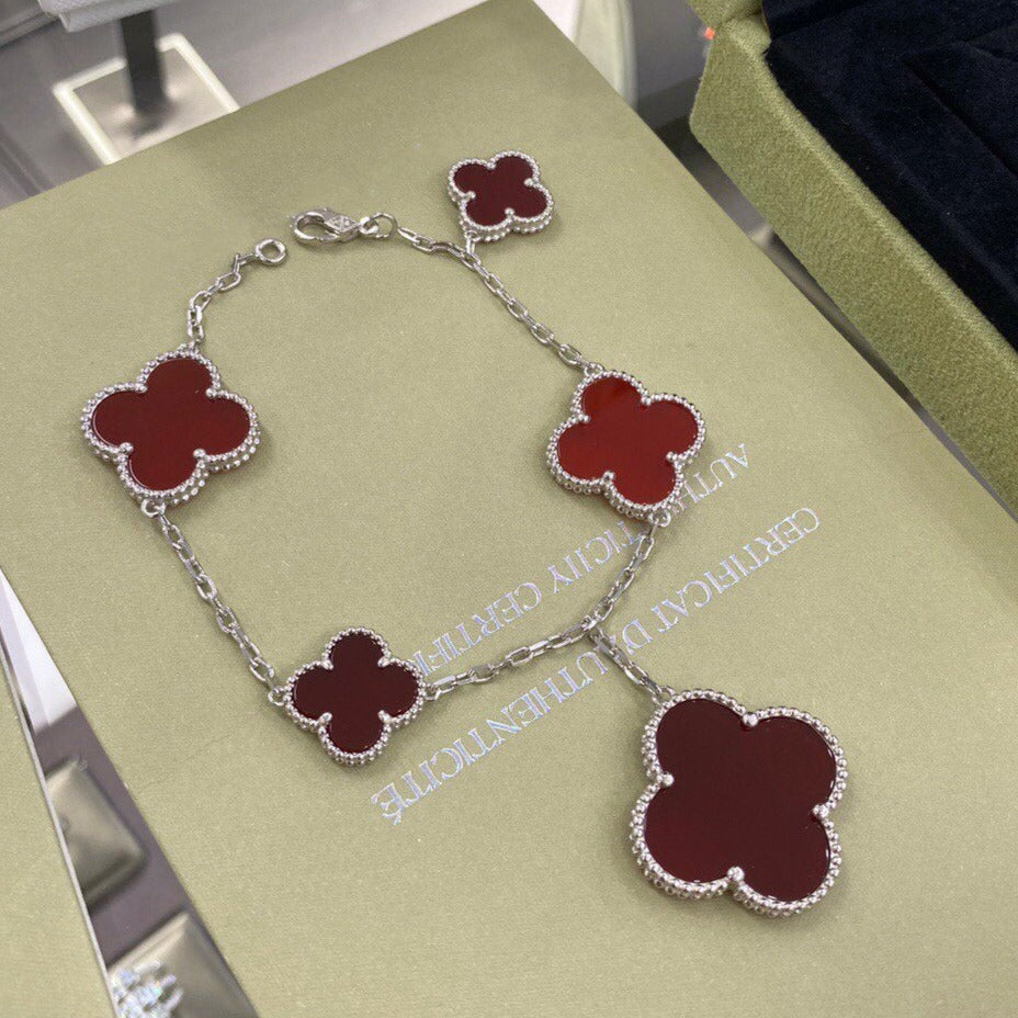 ¡®Imperial¡¯CLOVER 5 MOTIFS SIVLER CARNELIAN BRACELET