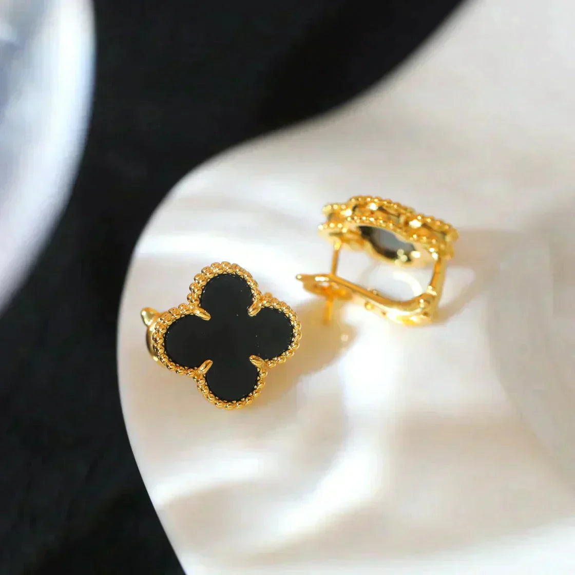 ¡®Imperial¡¯CLOVER MEDIUM 1 MOTIFS  ONYX STUD EARRINGS