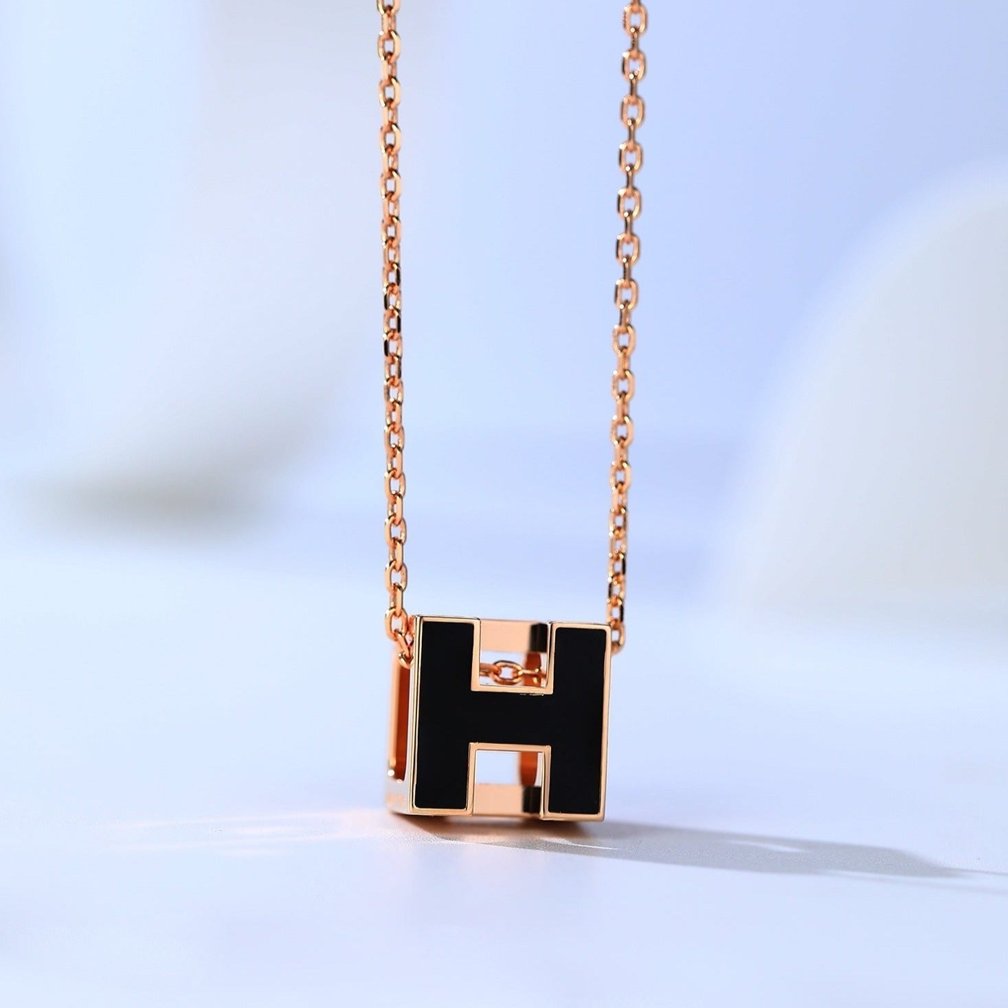 ¡®Imperial¡¯H CAGE PINK GOLD NECKLACE