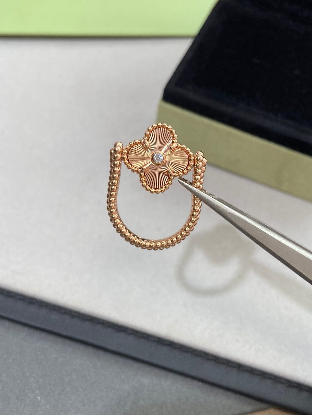 ¡®Imperial¡¯CLOVER RIVERSIBLE ROSE GOLD RING