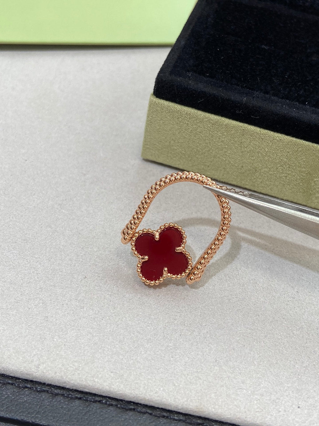 ¡®Imperial¡¯CLOVER RIVERSIBLE ROSE GOLD RING