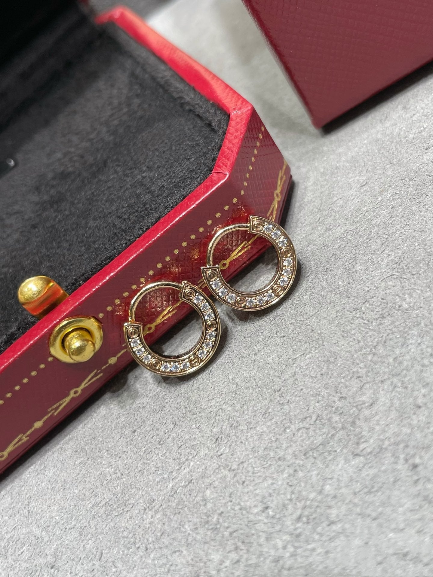 ¡®Imperial¡¯LOVE DIAMOND EARRINGS