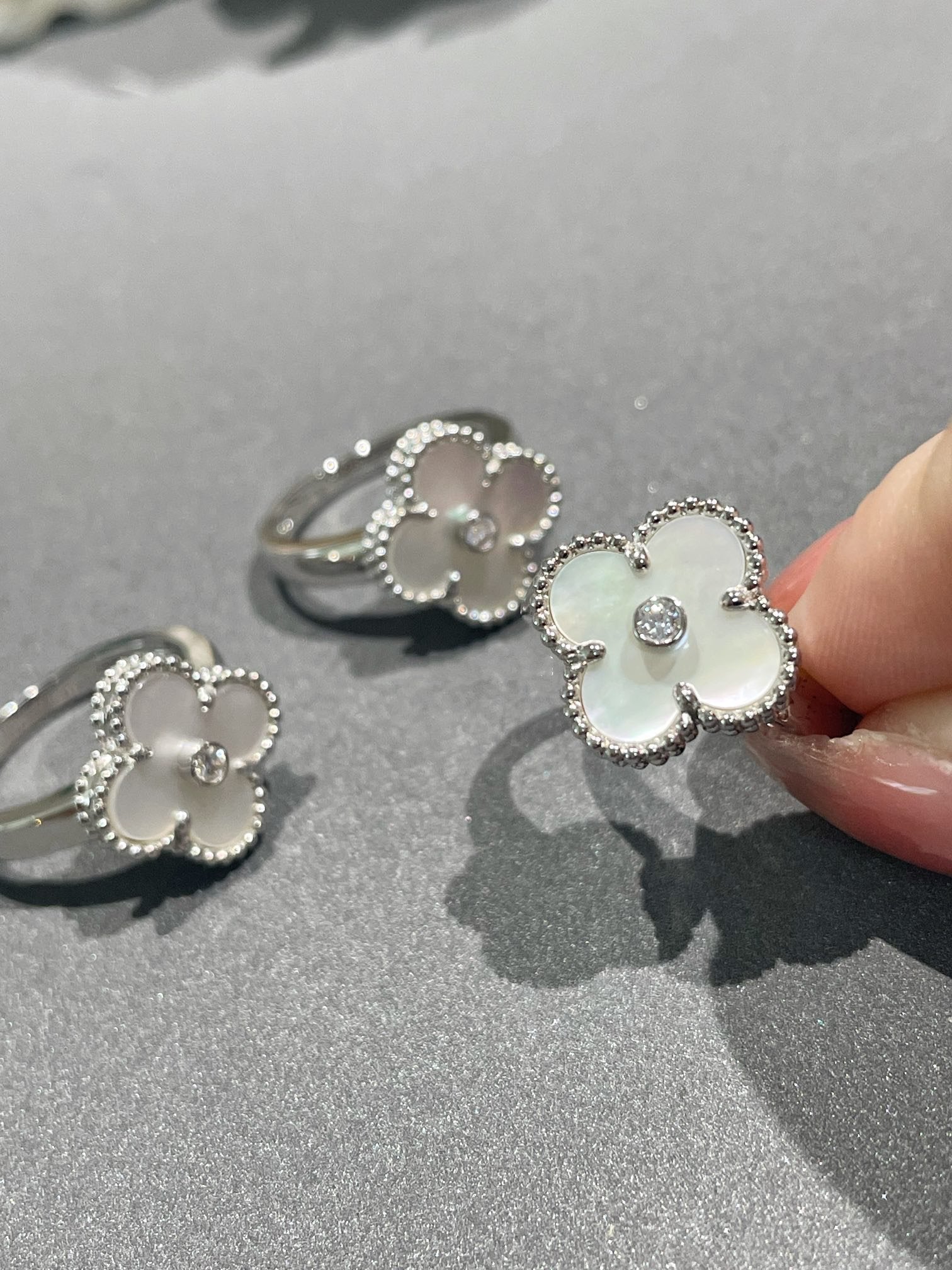 ¡®Imperial¡¯CLOVER SILVER MOP DIAMOND RING