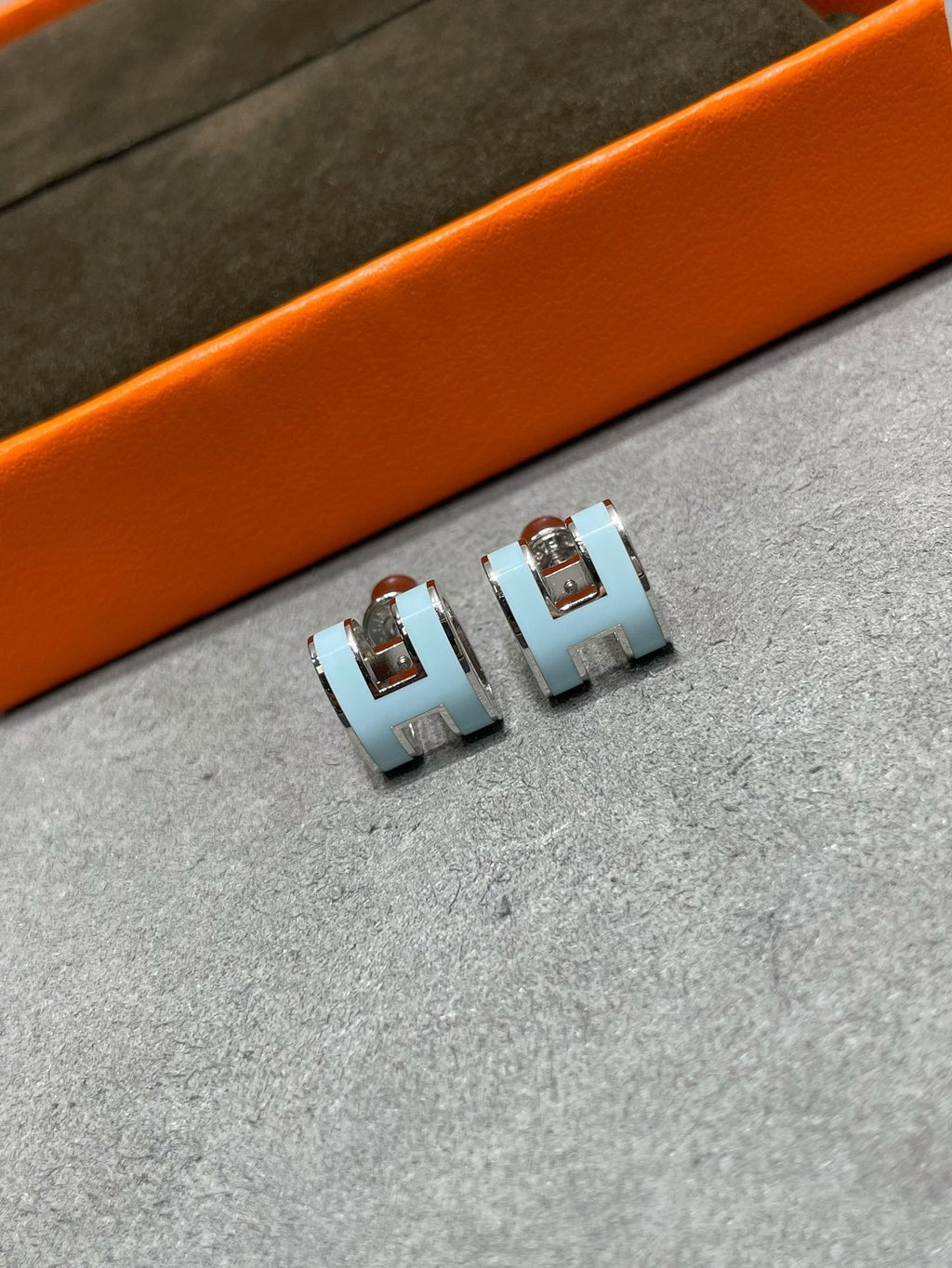 ¡®Imperial¡¯POP H SKY BLUE STUD EARRINGS