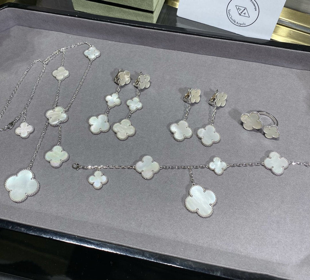 ¡®Imperial¡¯CLOVER 5 MOTIF WHITE MOP SILVER BRACELET