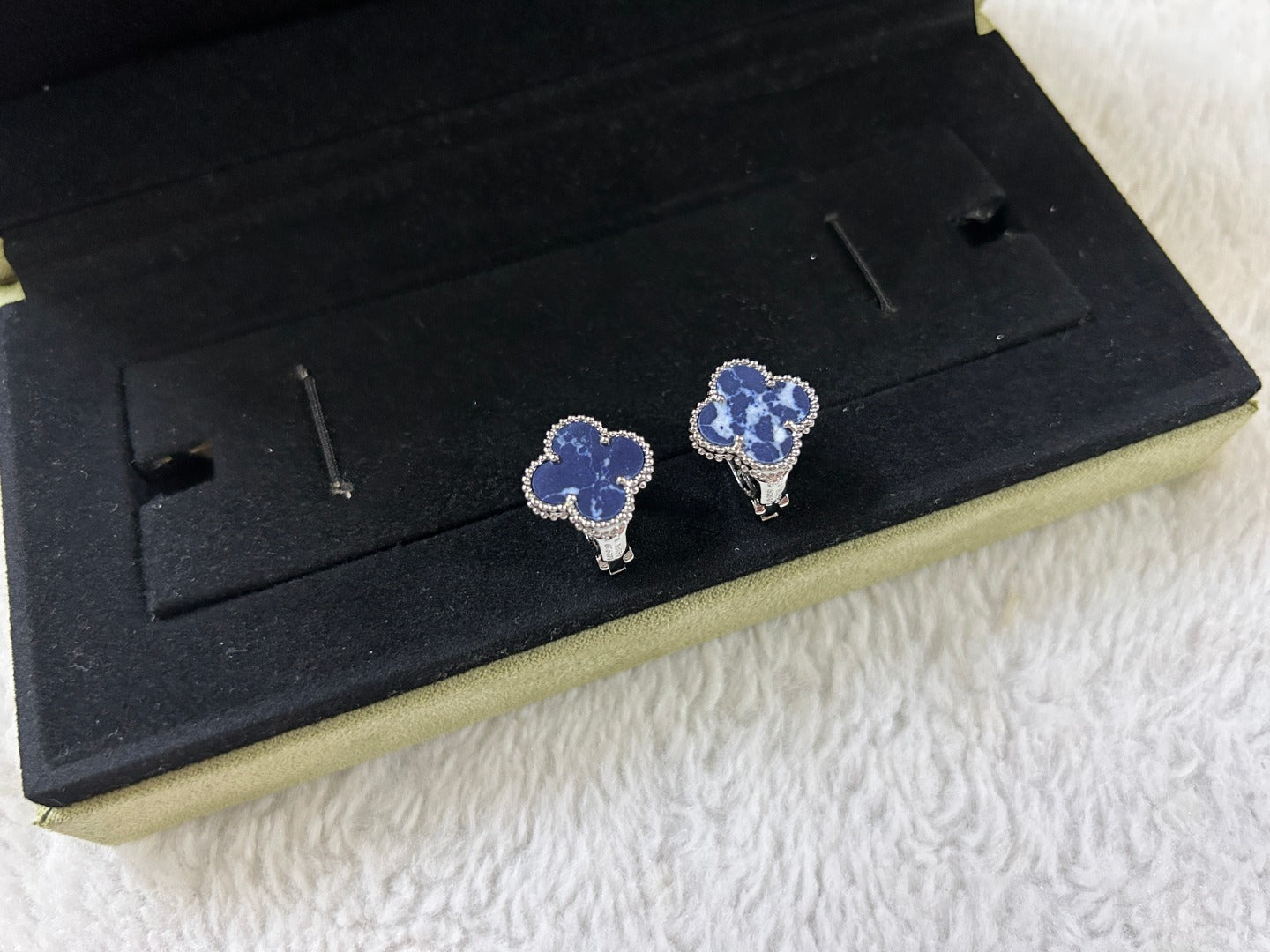 ¡®Imperial¡¯CLOVER PIETERSITE MEDIUM STUD EARRINGS