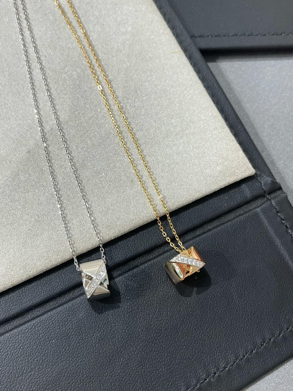 ¡®Imperial¡¯LIENS EVIDENCE DIAMOND NECKLACE