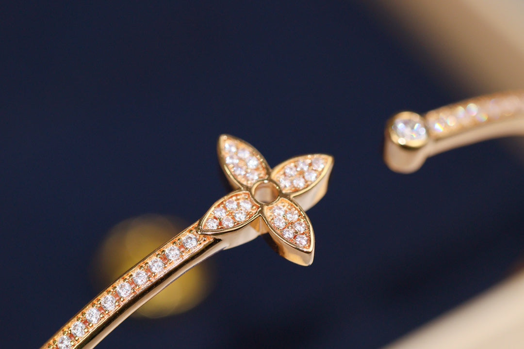 ¡®Imperial¡¯IDYLLE PINK GOLD OPEN BRACELET DIAMOND PAVED