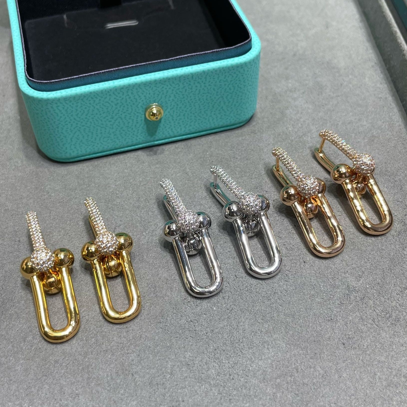 [Imperial] ARETES DE DIAMANTE EN FORMA DE U TF