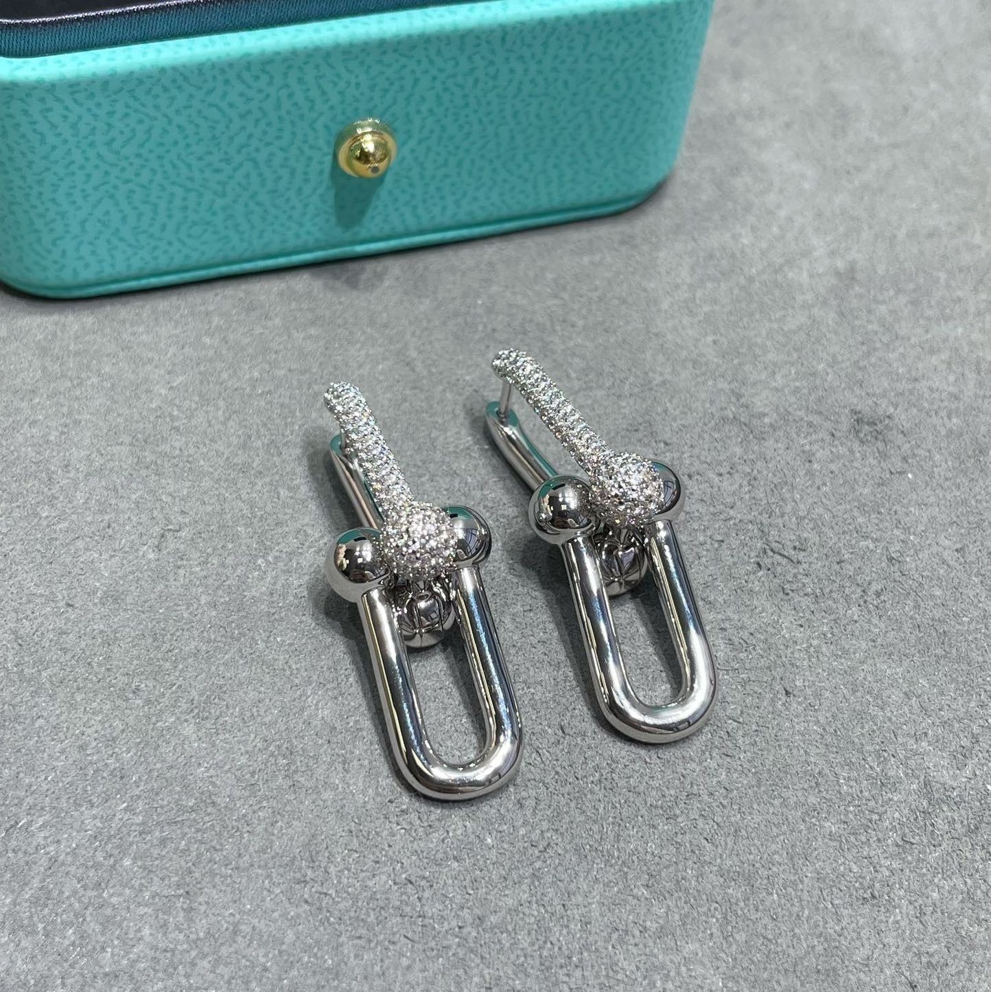 [Imperial] ARETES DE DIAMANTE EN FORMA DE U TF