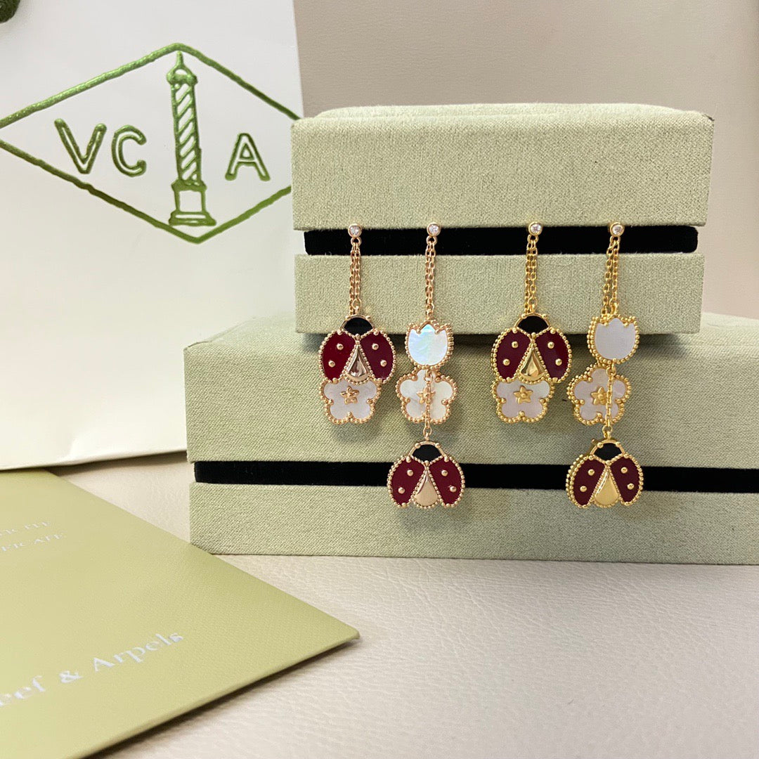 ¡®Imperial¡¯ ARETES DE SUELO DE LADYBUG BLANCO MOP