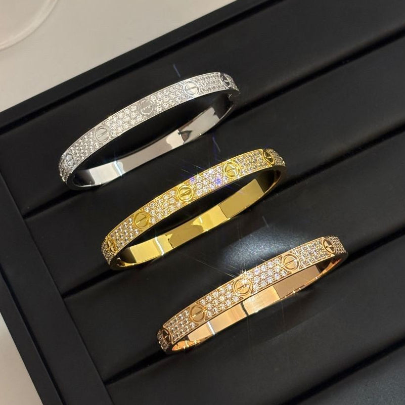[Imperial] LOVE ARMREIF 6.1MM DIAMANTBESETZT