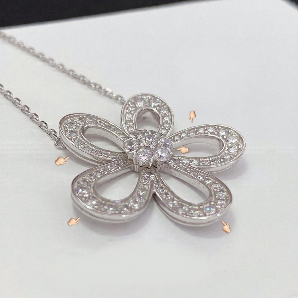 [Imperial] FRIVOLE ROSÉGOLD BLUMEN-DIAMANT-HALSKETTE