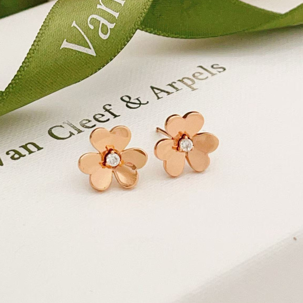 ¡®Imperial¡¯ARETES MINI FLOR FRIVOLE