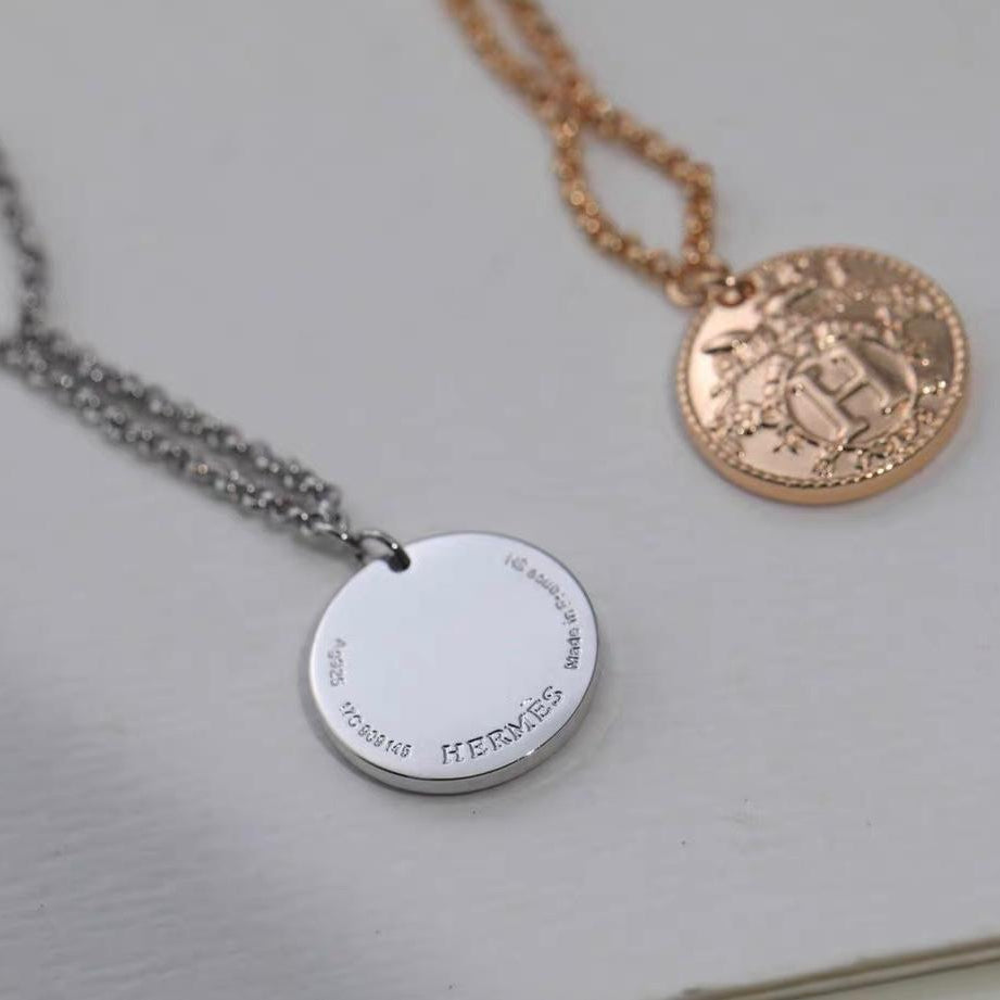®インペリアル®クローバー 10モチーフ ホワイト マザーオブパール ネックレス