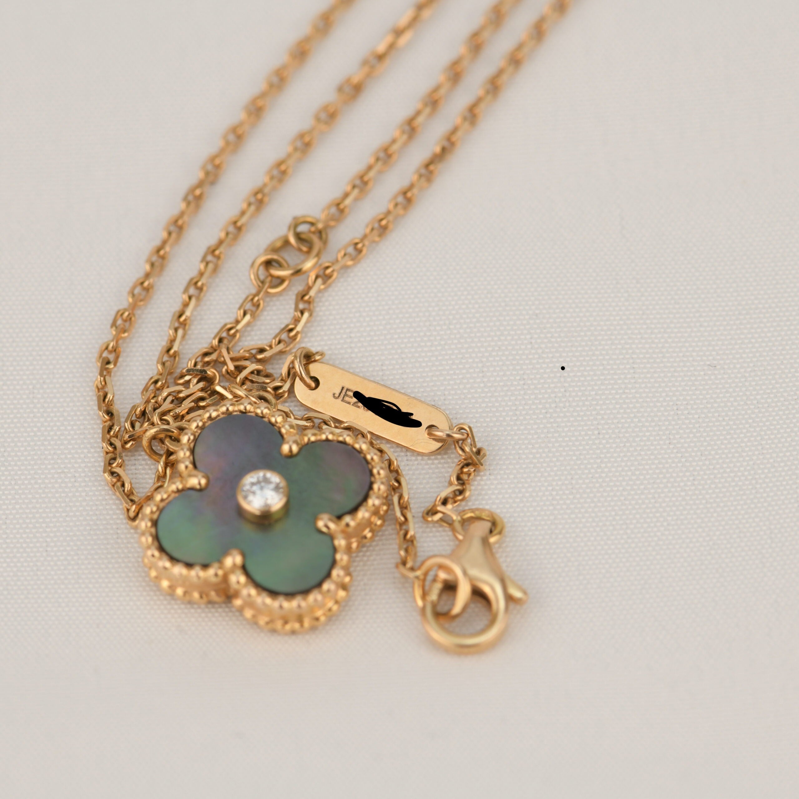 ¡®Imperial¡¯CLOVER 15MM DIAMOND AND MOTHER-OF-GREY NECKLACE