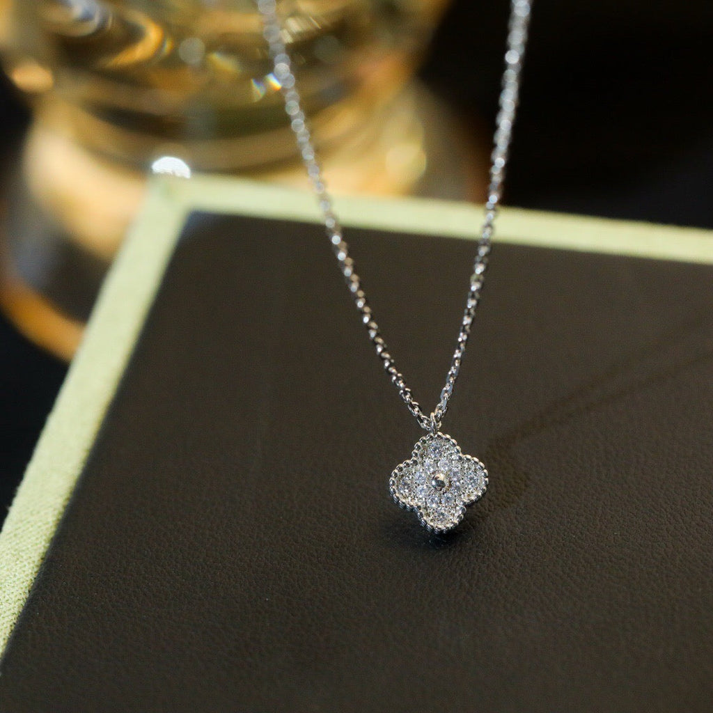 ¡®Imperial¡¯CLOVER MINI 9.5MM PENDANT DIAMOND NECKLACE