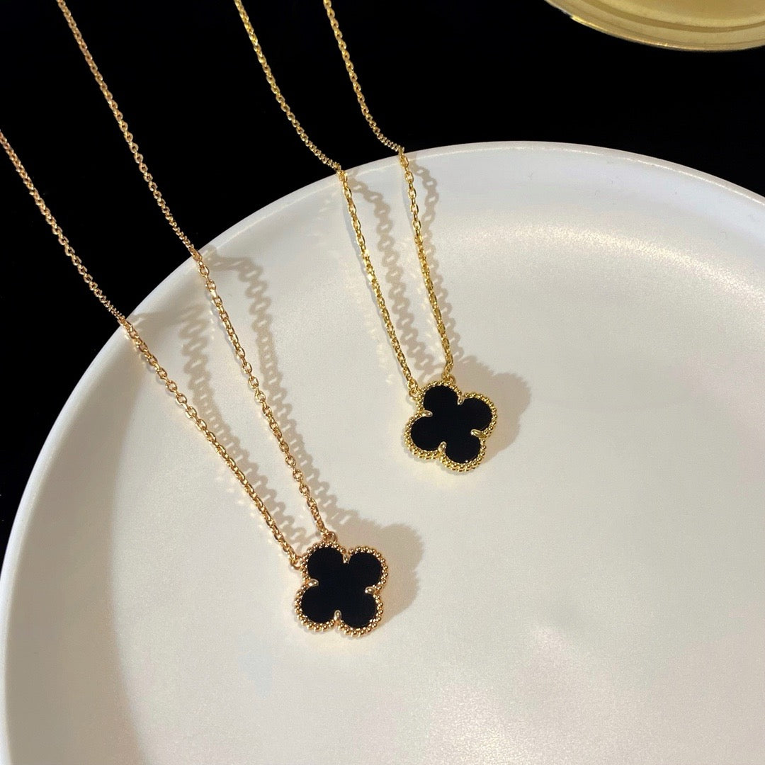 ¡®Imperial¡¯CLOVER 15MM BLACK ONYX SINGLE FLOWER NECKLACE