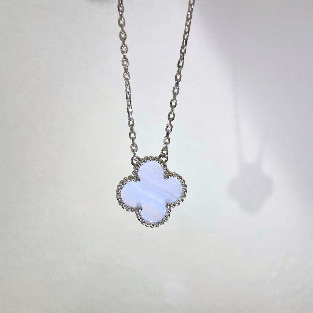 ¡®Imperial¡¯CLOVER 15MM BLUE CHALCEDONY NECKLACE SILVER