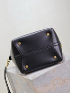 LE 37 MEDIUM BUCKET BAG 26 IN BLACK CALFSKIN GOLD HARDWARE
