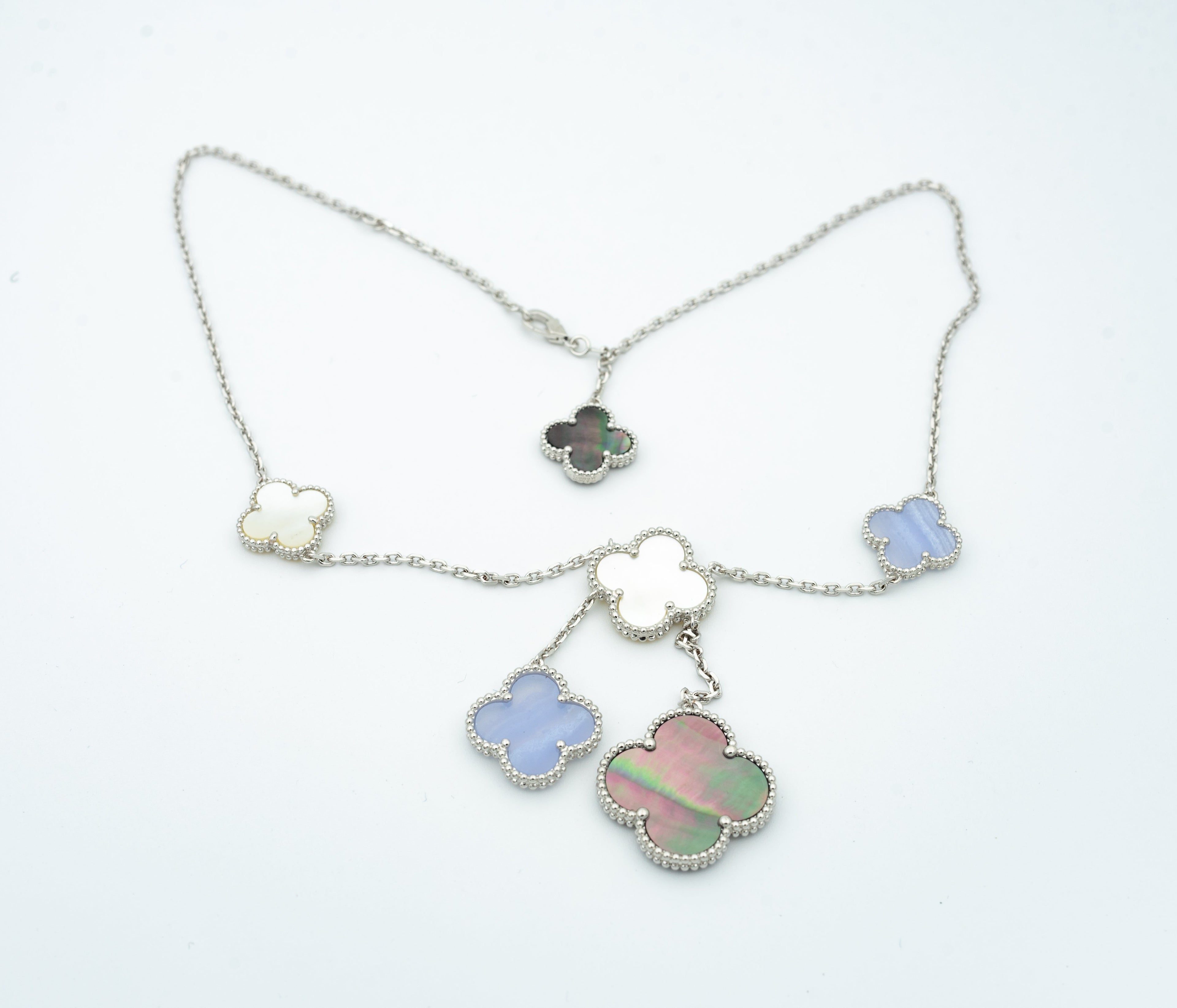 ¡®Imperial¡¯CLOVER MOP CHALCEDONY NECKLACE SILVER 6 MOTIF