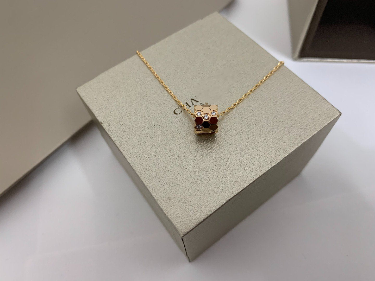 ¡®Imperial¡¯BEE LOVE DIAMOND NECKLACE