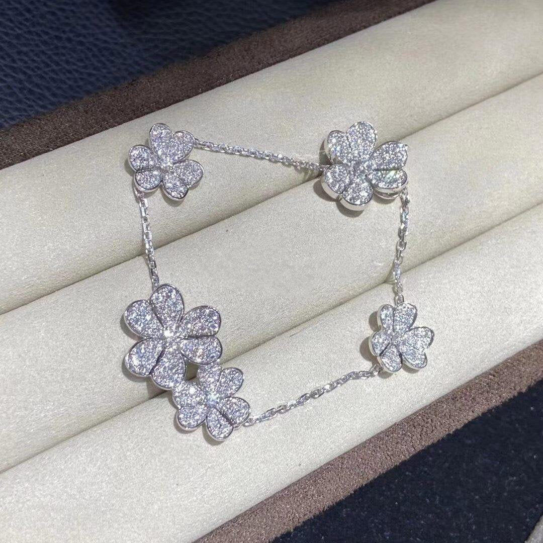 ¡®Imperial¡¯FRIVOLE SILVER 5 FLOWERS BRACELET