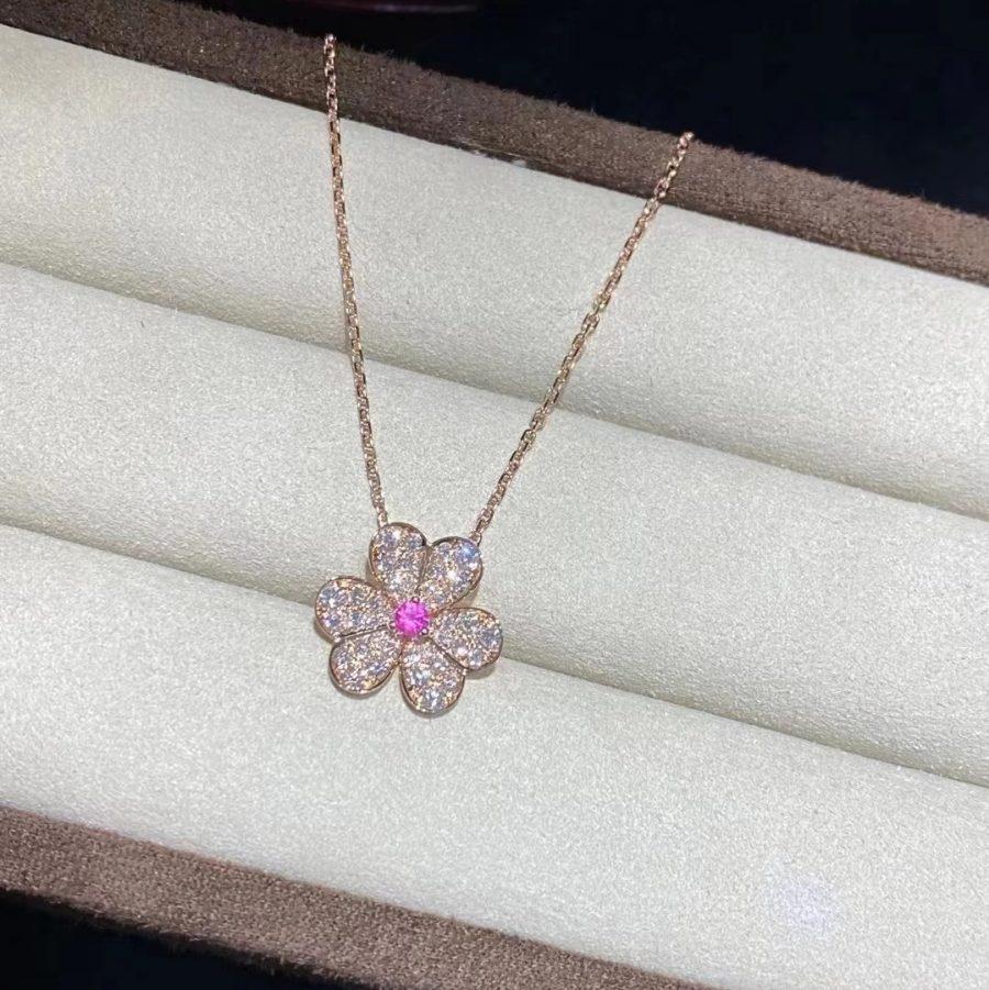 ¡®Imperial¡¯FRIVOLE ROSE GOLD FLOWER DIAMOND NECKLACE